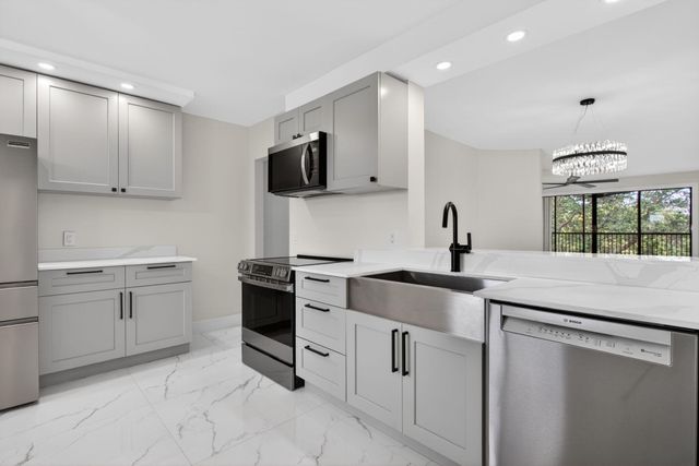 1862 Hammock Boulevard 416, Coconut Creek, FL 33063