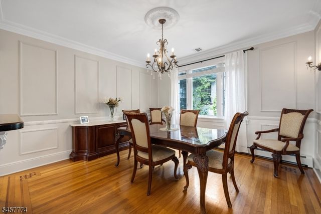 84 Vanderburgh Ave, Rutherford Boro, NJ 07070