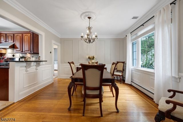 84 Vanderburgh Ave, Rutherford Boro, NJ 07070