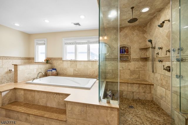 84 Vanderburgh Ave, Rutherford Boro, NJ 07070