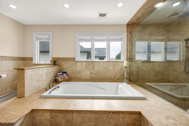 84 Vanderburgh Ave, Rutherford Boro, NJ 07070