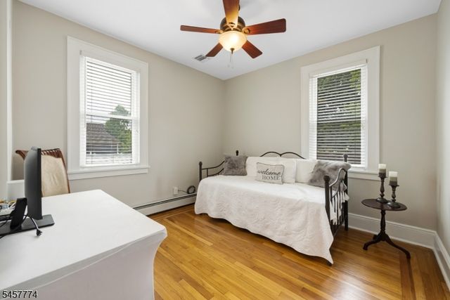 84 Vanderburgh Ave, Rutherford Boro, NJ 07070