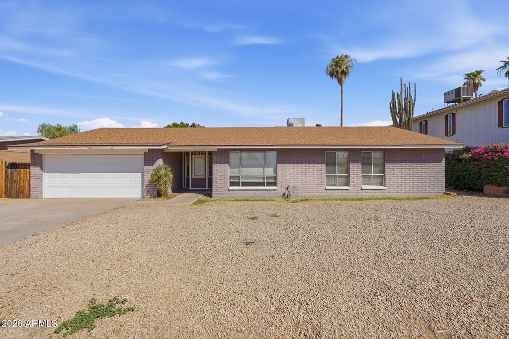 4612 W SAGUARO Drive, Glendale, AZ 85304 — exterior