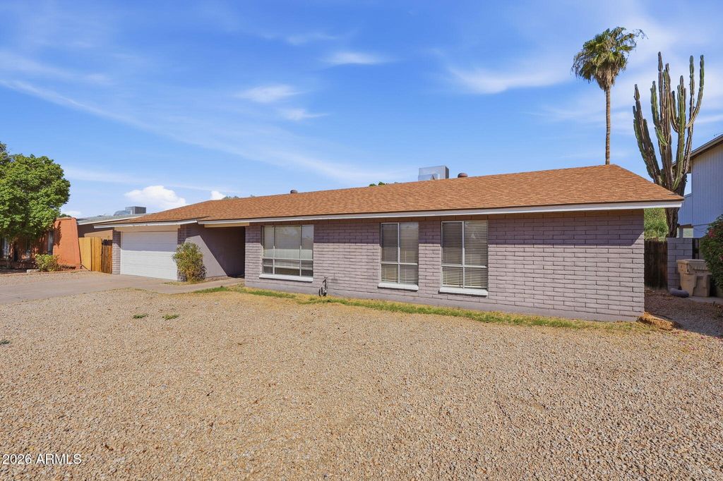 4612 W SAGUARO Drive, Glendale, AZ 85304 — photo 2