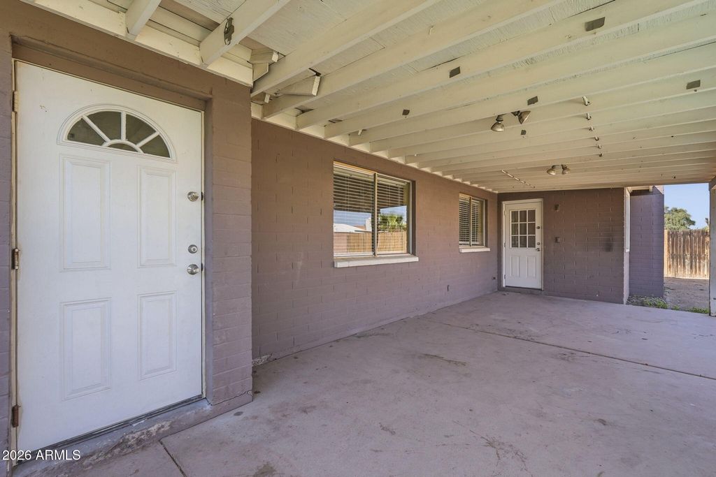 4612 W SAGUARO Drive, Glendale, AZ 85304 — photo 5