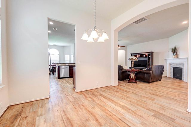 5427 Elderberry Arbor, Richmond, TX 77407
