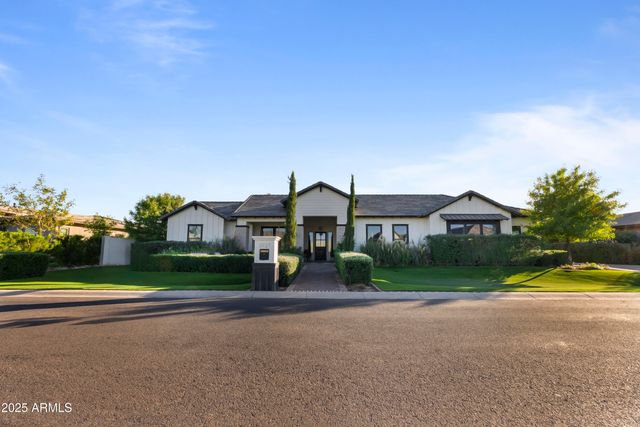 2753 E HUMMINGBIRD Way, Gilbert, AZ 85297