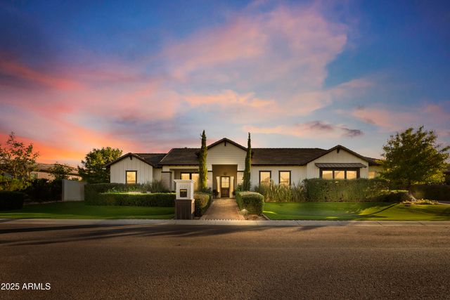 2753 E HUMMINGBIRD Way, Gilbert, AZ 85297