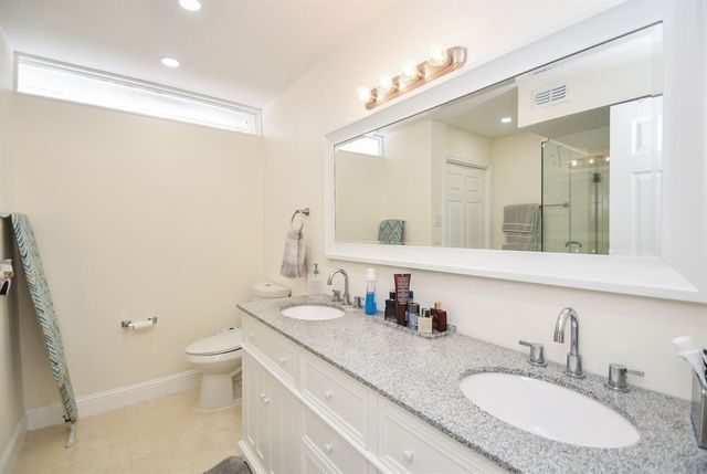 6304 Riverview Way, Houston, TX 77057