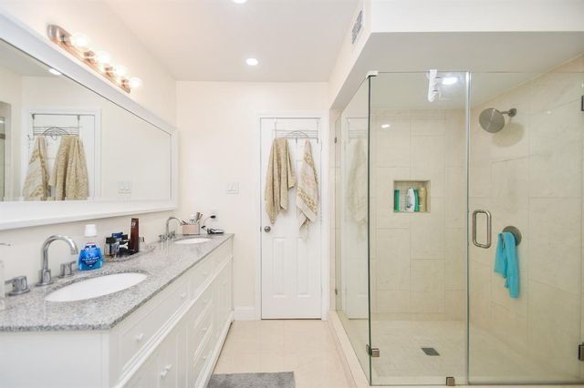 6304 Riverview Way, Houston, TX 77057