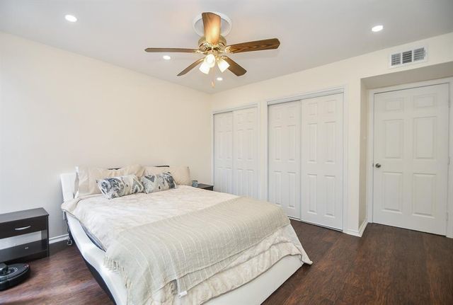 6304 Riverview Way, Houston, TX 77057