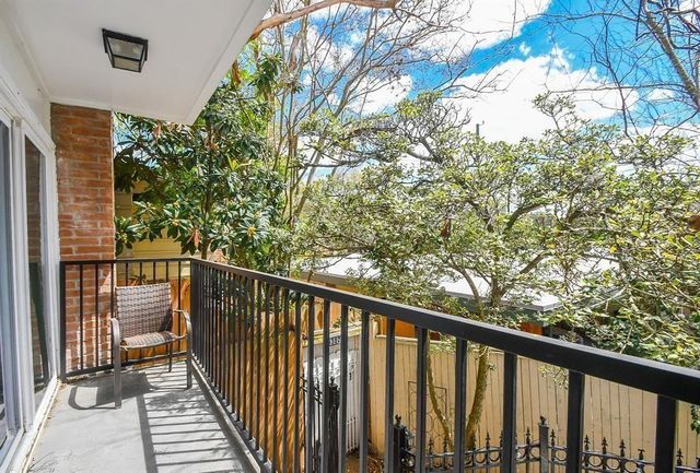 6304 Riverview Way, Houston, TX 77057