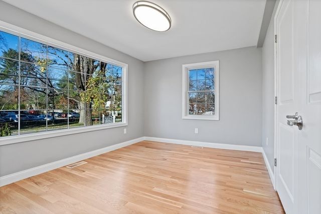 144 Lincoln Road 1, Lincoln, MA 01773