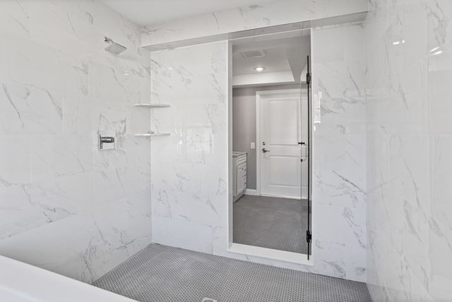 144 Lincoln Road 1, Lincoln, MA 01773