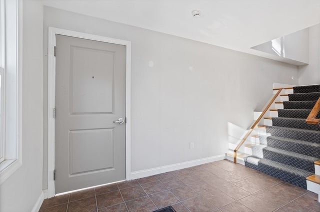 144 Lincoln Road 1, Lincoln, MA 01773