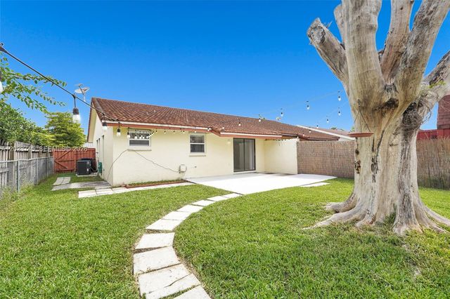 13546 SW 63rd Lane HW, Miami, FL 33183