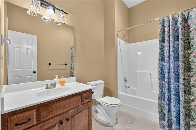 1827 S Jones Court, Independence, MO 64057