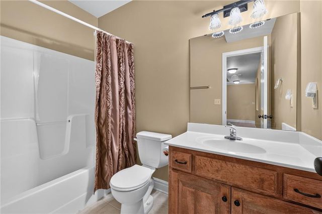 1827 S Jones Court, Independence, MO 64057