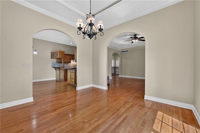 1827 S Jones Court, Independence, MO 64057