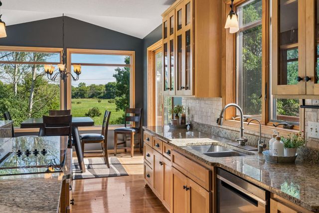 5216 102nd Trail N, Brooklyn Park, MN 55443