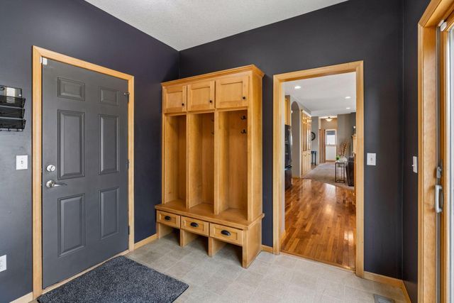 5216 102nd Trail N, Brooklyn Park, MN 55443