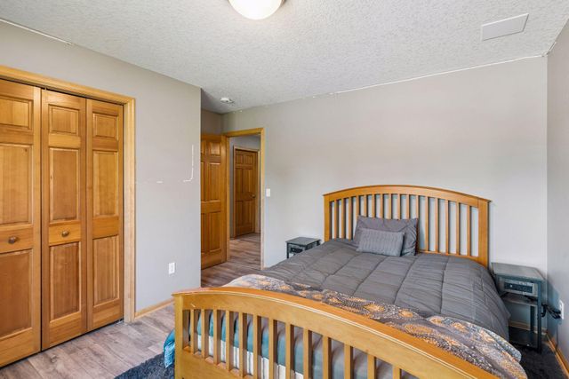 5216 102nd Trail N, Brooklyn Park, MN 55443