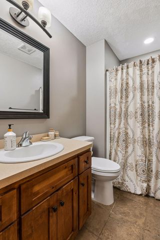 5216 102nd Trail N, Brooklyn Park, MN 55443