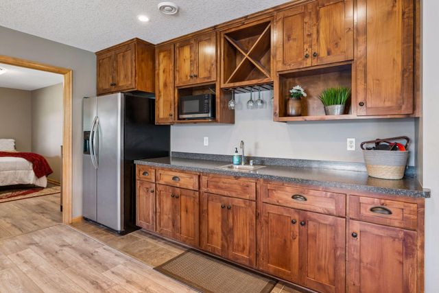 5216 102nd Trail N, Brooklyn Park, MN 55443