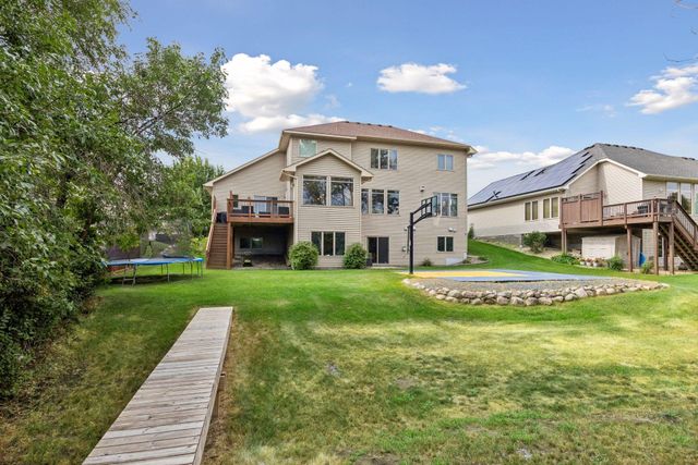 5216 102nd Trail N, Brooklyn Park, MN 55443