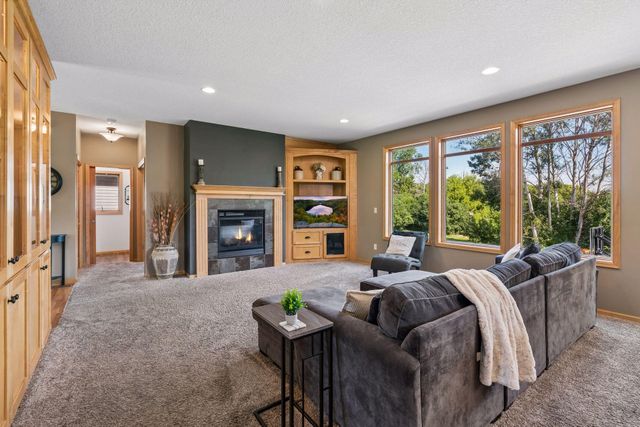 5216 102nd Trail N, Brooklyn Park, MN 55443