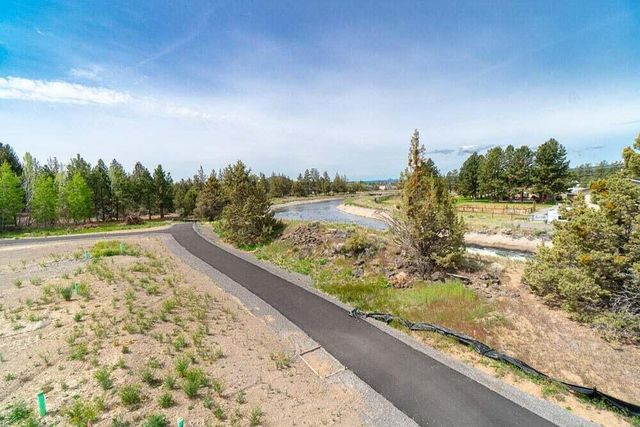 3095 NE Nipper Road, Bend, OR 97701