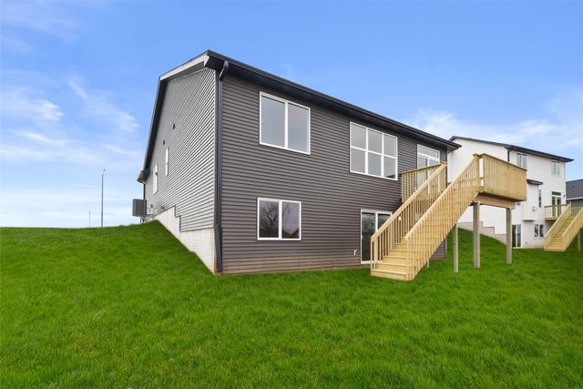 404 N 20th Street, Indianola, IA 50125