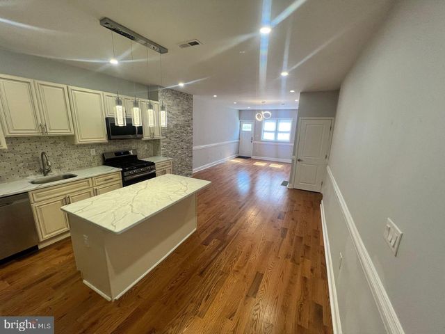 1109 CHRISTIAN ST, Philadelphia, PA 19147