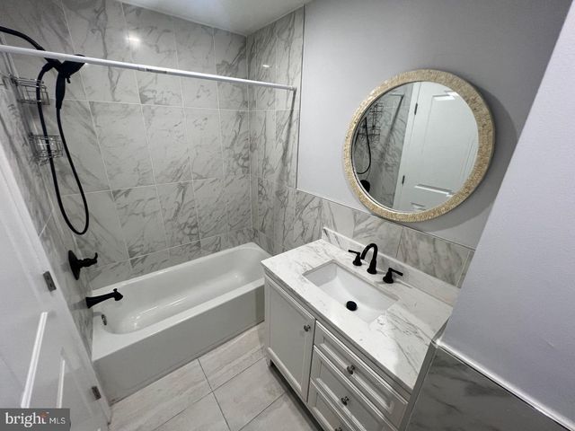 1109 CHRISTIAN ST, Philadelphia, PA 19147