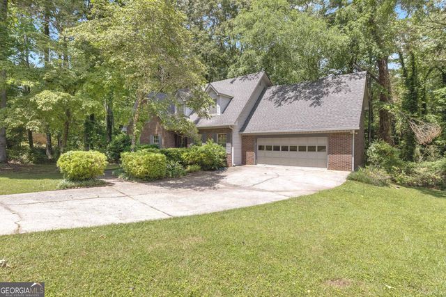 886 Pine Needle Road, Hampton, GA 30228