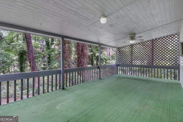 886 Pine Needle Road, Hampton, GA 30228