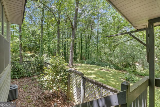886 Pine Needle Road, Hampton, GA 30228