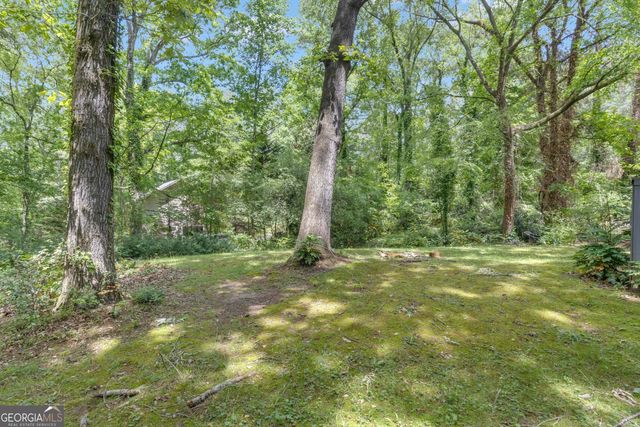886 Pine Needle Road, Hampton, GA 30228