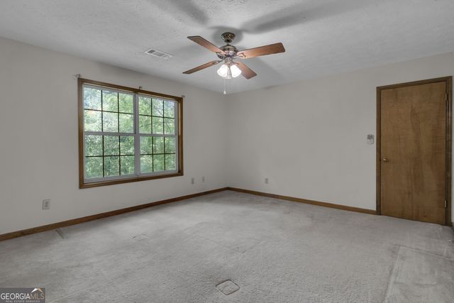 886 Pine Needle Road, Hampton, GA 30228