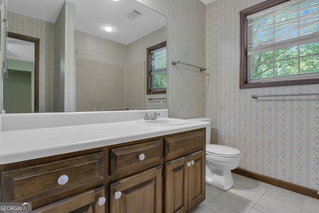 886 Pine Needle Road, Hampton, GA 30228