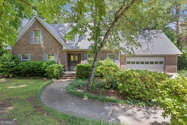 886 Pine Needle Road, Hampton, GA 30228