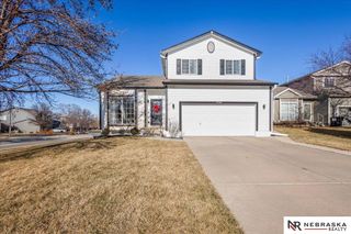 18648 N Circle, Omaha, NE 68135