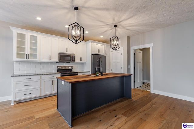 200 Gaston Circle, Elizabethtown, KY 42701