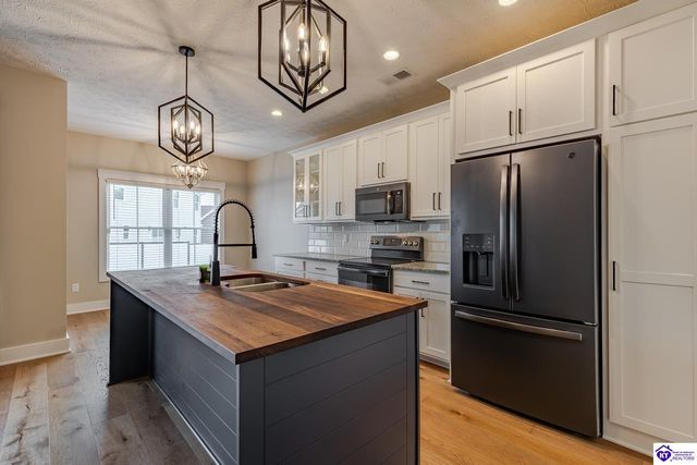200 Gaston Circle, Elizabethtown, KY 42701