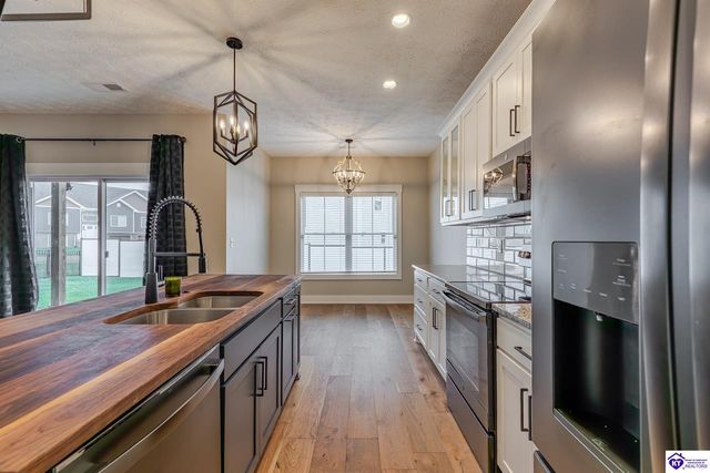 200 Gaston Circle, Elizabethtown, KY 42701