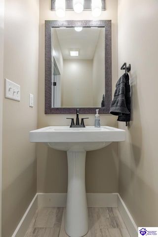 200 Gaston Circle, Elizabethtown, KY 42701