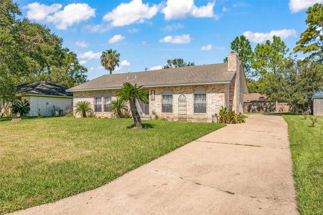 2705 Parrott Avenue, Rosenberg, TX 77471