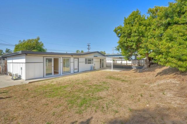 578 E. Indian Rock Rd, Vista, CA 92084