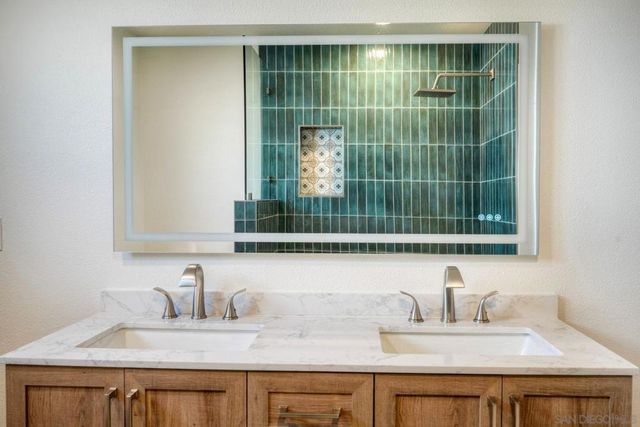 578 E. Indian Rock Rd, Vista, CA 92084