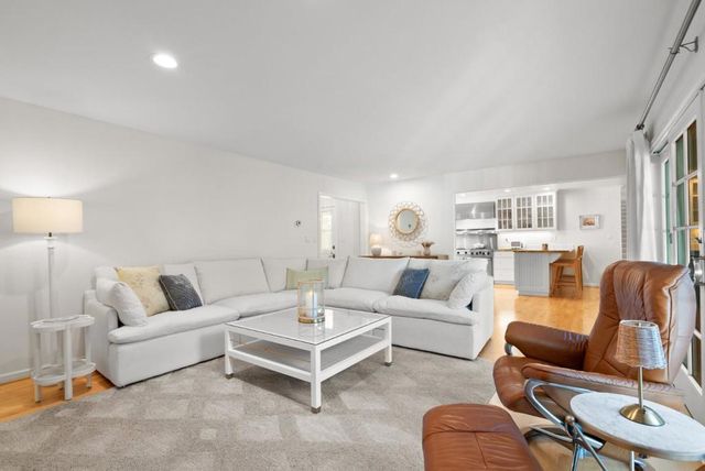 560 Hacienda Drive, Scotts Valley, CA 95066